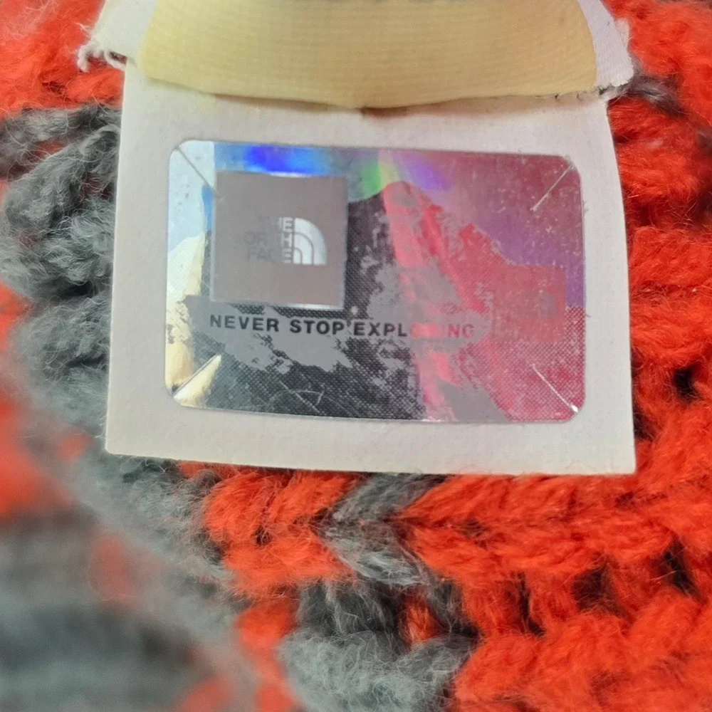 The‎ North Face Fair Isle Beanie Unisex OS Grey Orange Knit Snowflake Winter Hat